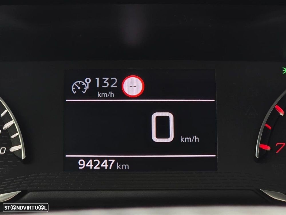 Peugeot 2008 PureTech 100 Style - 19