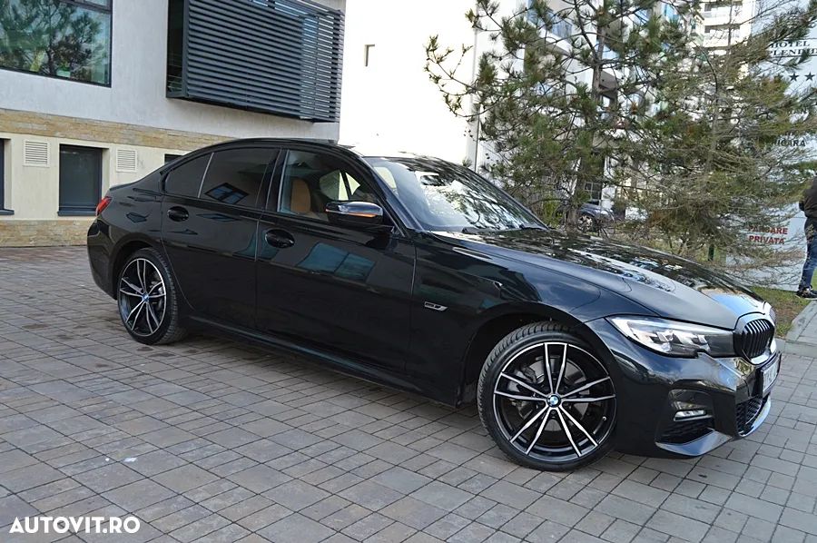 BMW Seria 3 320e Aut. M Sport - 21