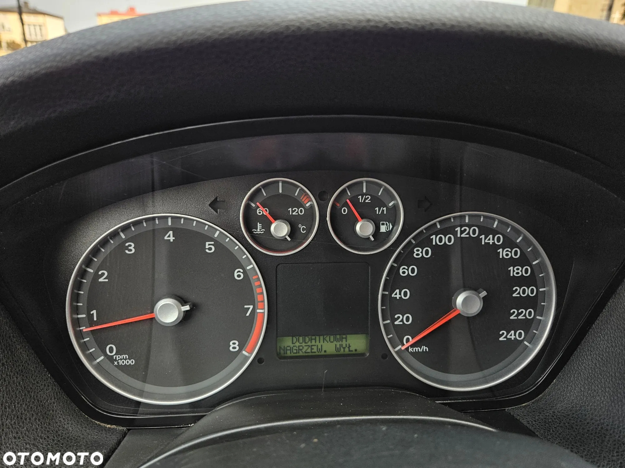 Ford Focus 1.6 Ambiente - 9