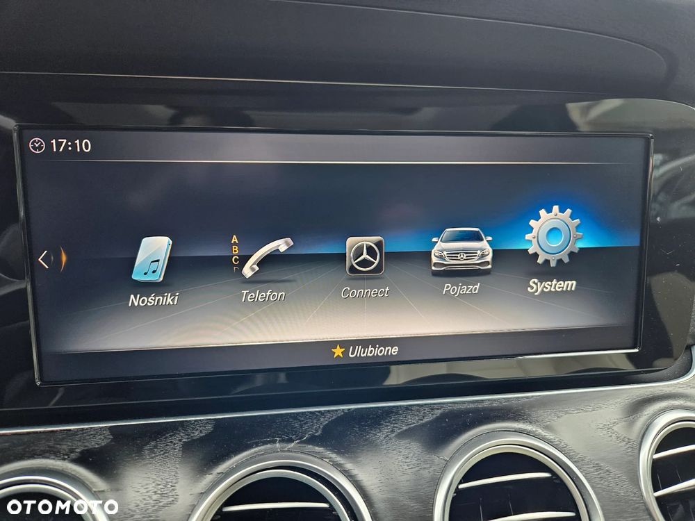 Mercedes-Benz Klasa E 220 d 4-Matic 9G-TRONIC - 29