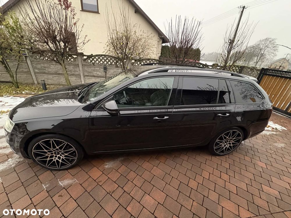 Skoda Octavia 2.0 TDI RS DSG - 3