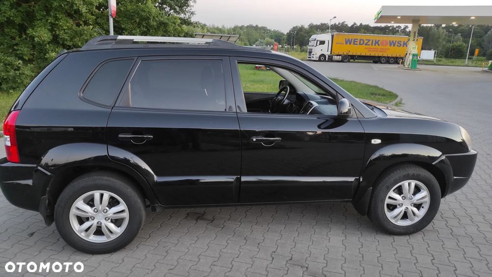 Hyundai Tucson 2.0 Comfort 2WD - 8