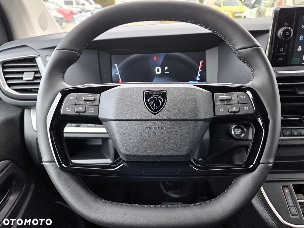 Peugeot Traveller - 26