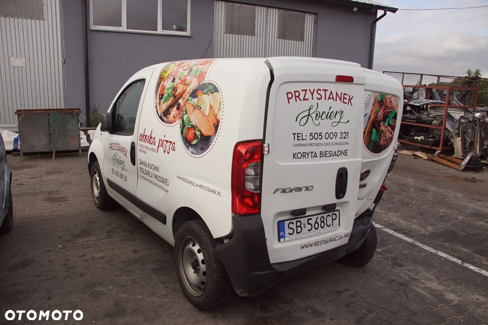 Auto na części - Fiat Fiorino III Lift 1.3 Multijet 80 KM 55283775 55247534 249 2021R Silnik Skrzynia Drzwi Maska Zderzak Błotnik Lampa Lusterko Szyba Klamka Deska Kokpit Sterownik Moduł Czujnik Licznik Kierownica Panel - 5