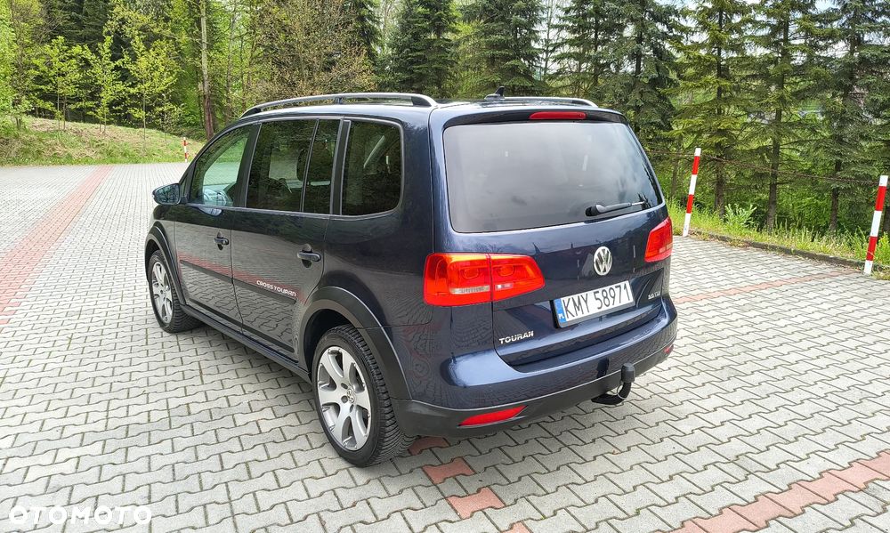Volkswagen Touran 2.0 TDI DPF Cross - 3
