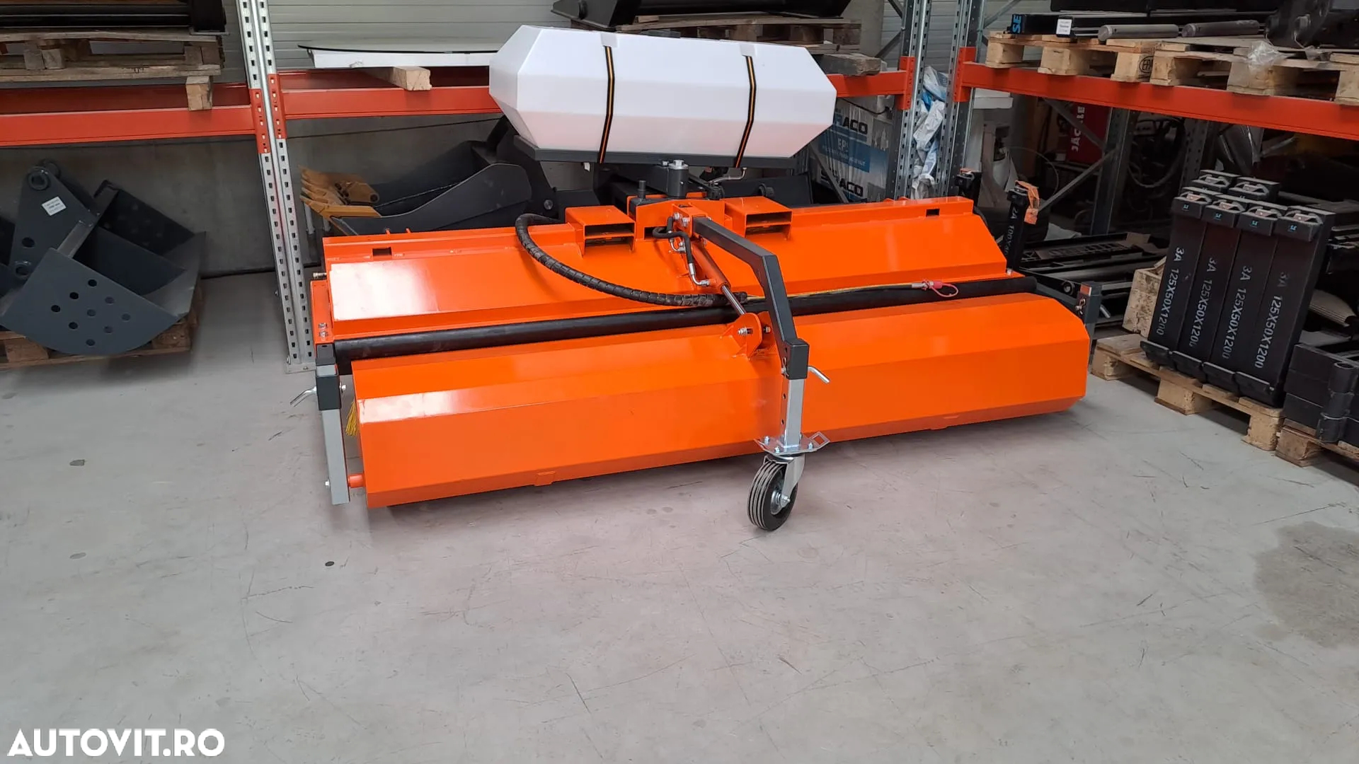 Maturatoare asfalt, perie hidraulica buldoexcavator - 2