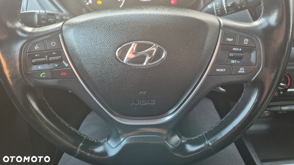 Hyundai i20 1.2 Intro Edition - 10