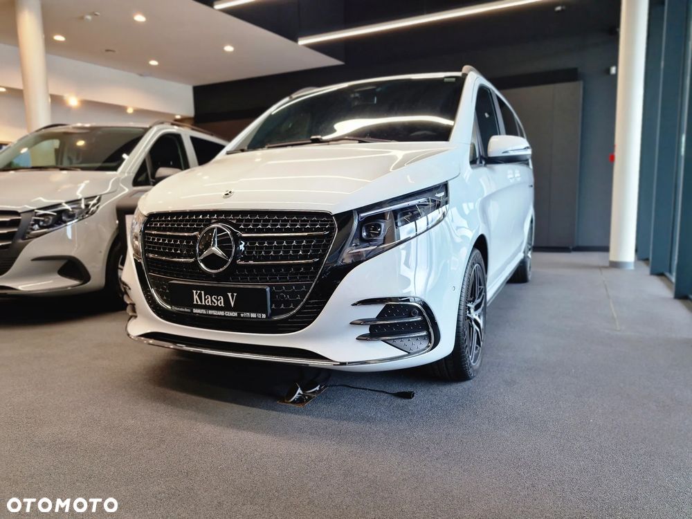 Mercedes-Benz Klasa V - 2