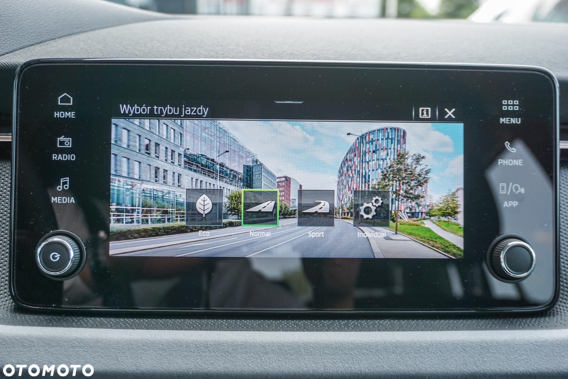Skoda Kamiq 1.0 TSI Selection - 28