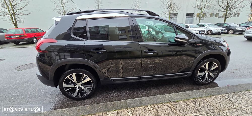 Peugeot 2008 1.2 PureTech GT Line - 6