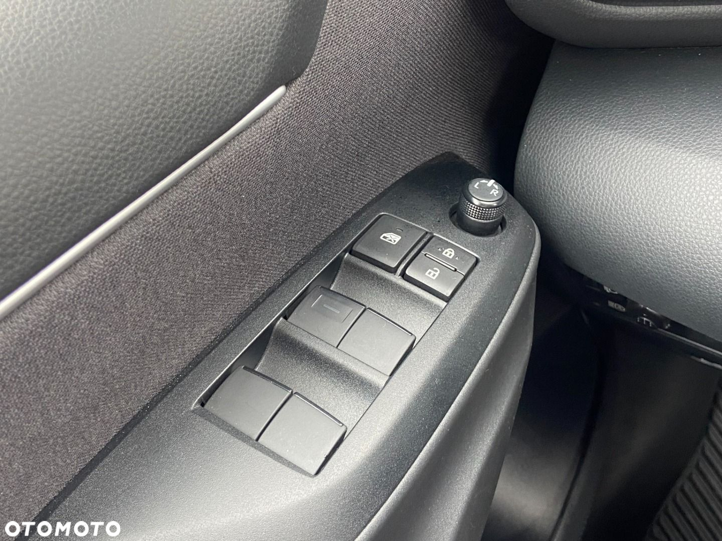 Toyota Yaris - 22