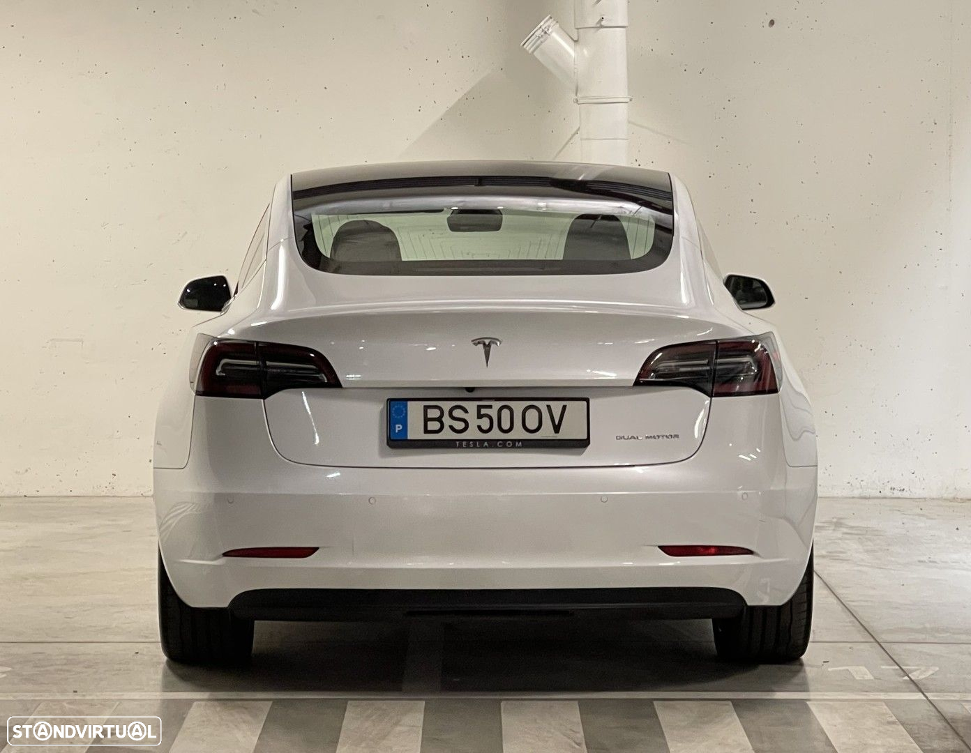 Tesla Model 3 - 5