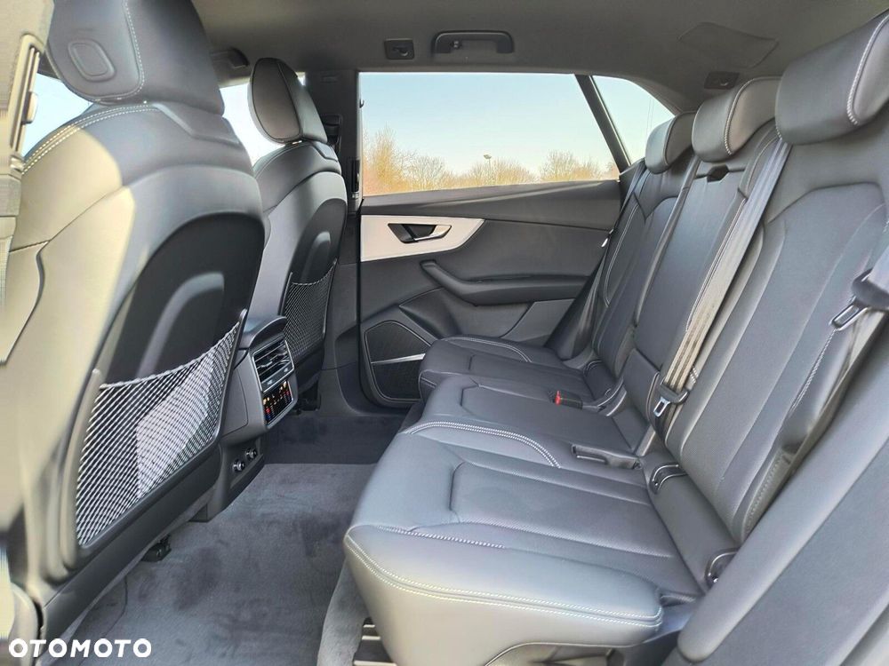 Audi Q8 - 9