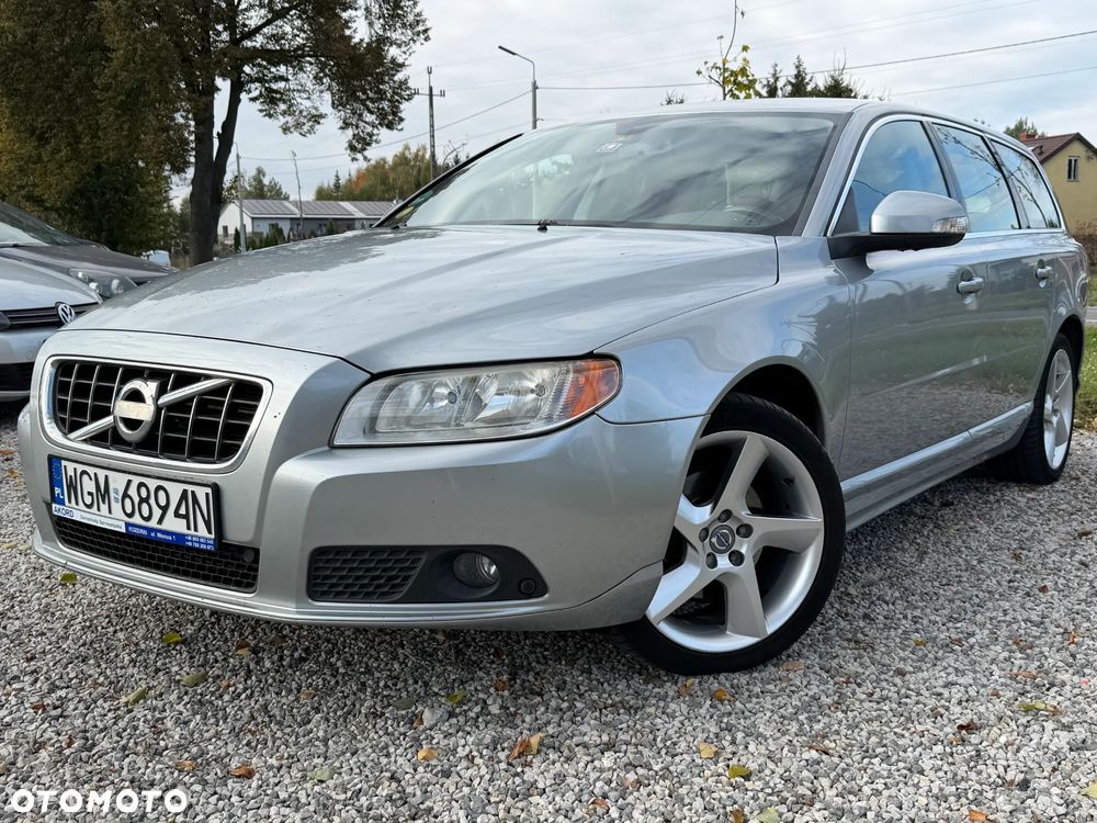 Volvo V70 2.4D Momentum - 4