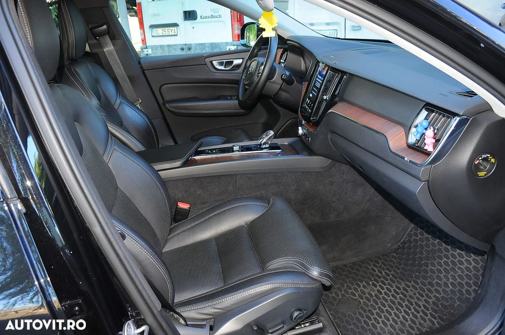 Volvo XC 60 B4 MHEV AT8 AWD Inscription - 26