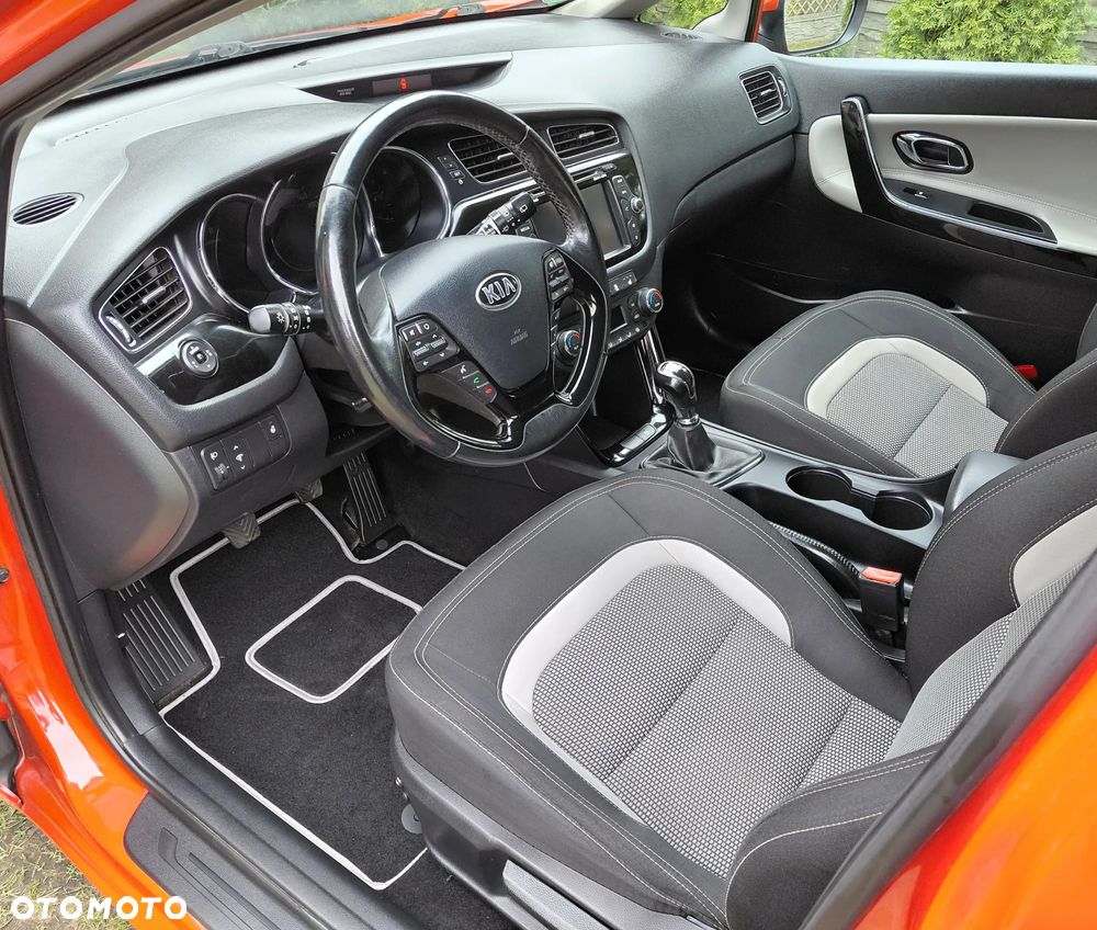 Kia Ceed 1.4 CVVT Spirit - 17