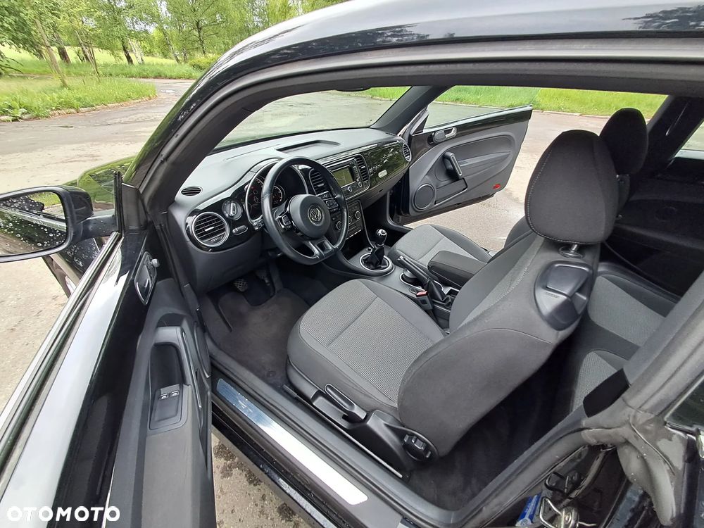 Volkswagen Beetle 1.6 TDI DPF Blue Motion Technologie Design - 13