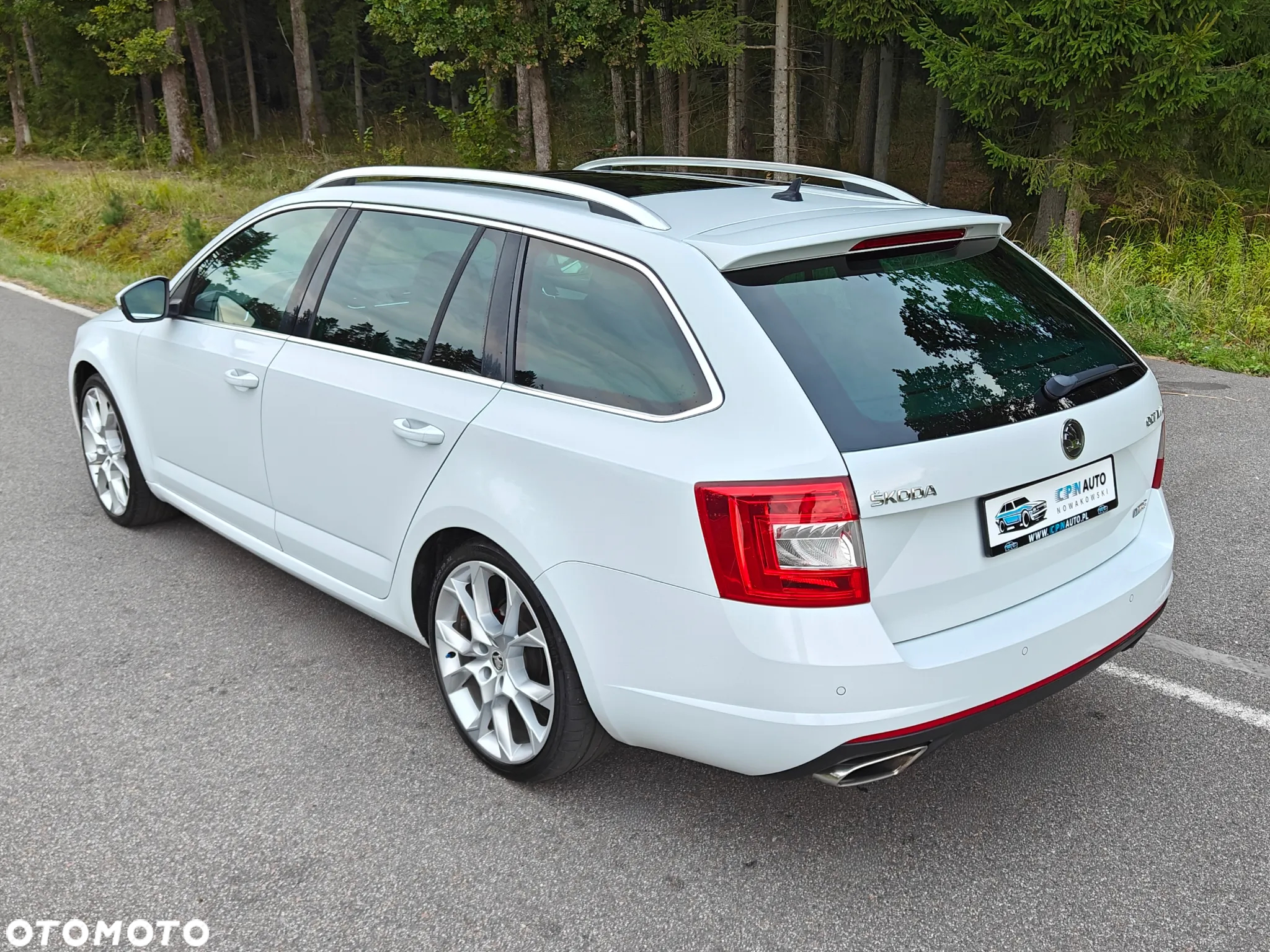 Skoda Octavia Combi 2.0 TSI (Green tec) DSG RS - 9