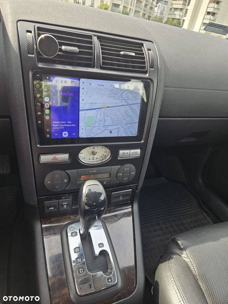 Ford Mondeo 2.5 V6 Ghia - 21