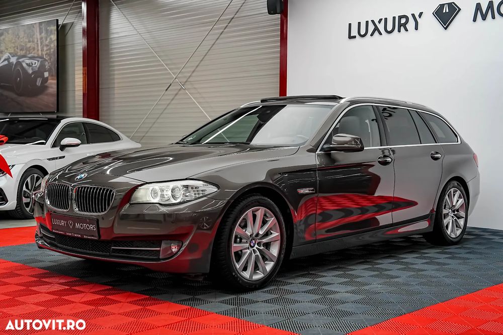 BMW Seria 5 525d Aut. Luxury Line - 2
