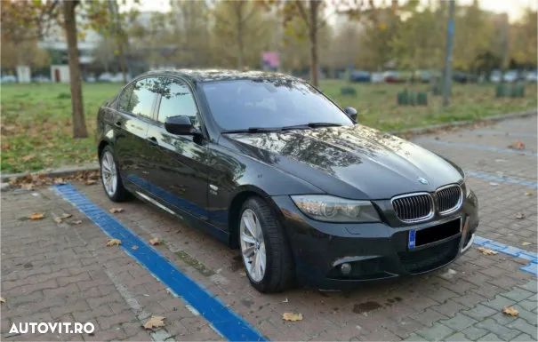 BMW Seria 3 325i xDrive - 12