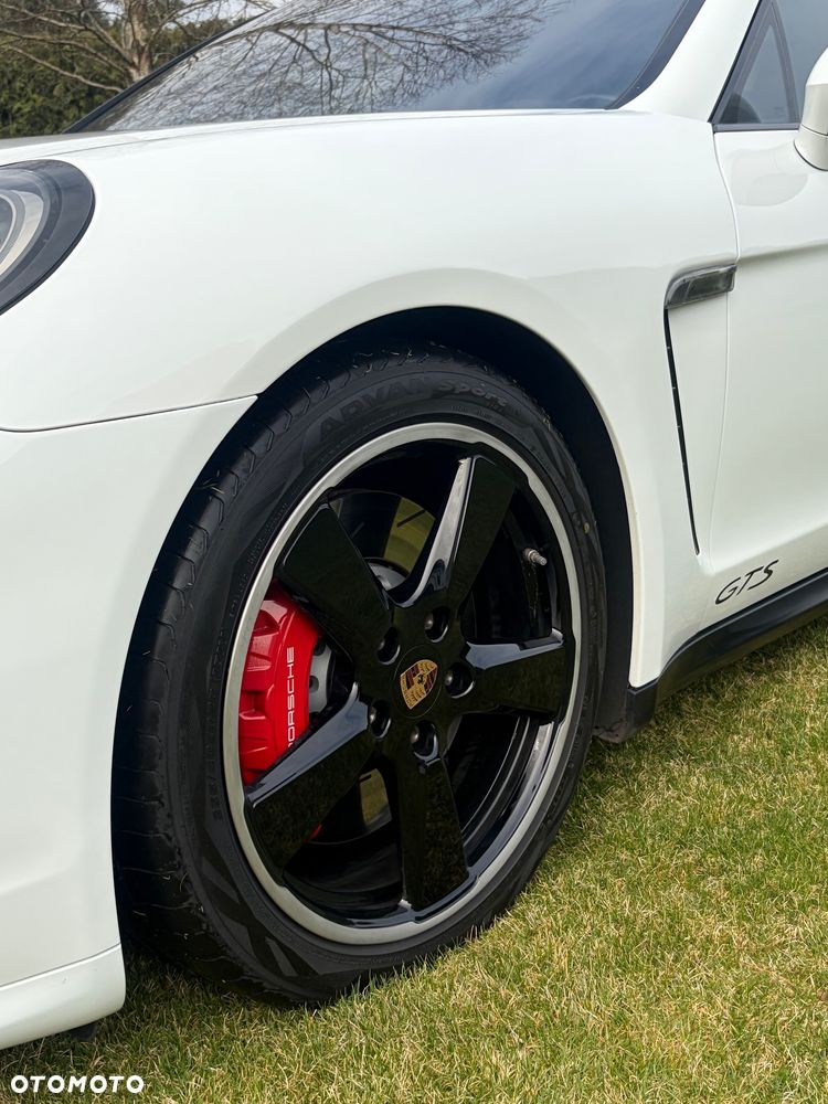 Porsche Panamera GTS - 9