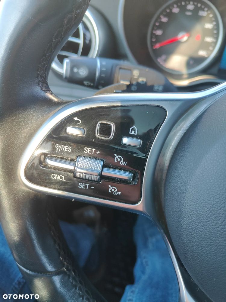 Mercedes-Benz GLC 300 4Matic 9G-TRONIC AMG Line - 31