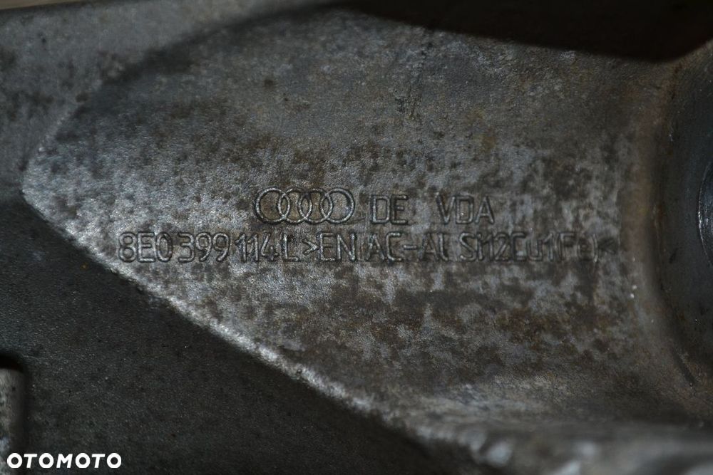 AUDI A4 B6 B7 ŁAPA SKRZYNI BIEGÓW 8E0399114L - 4