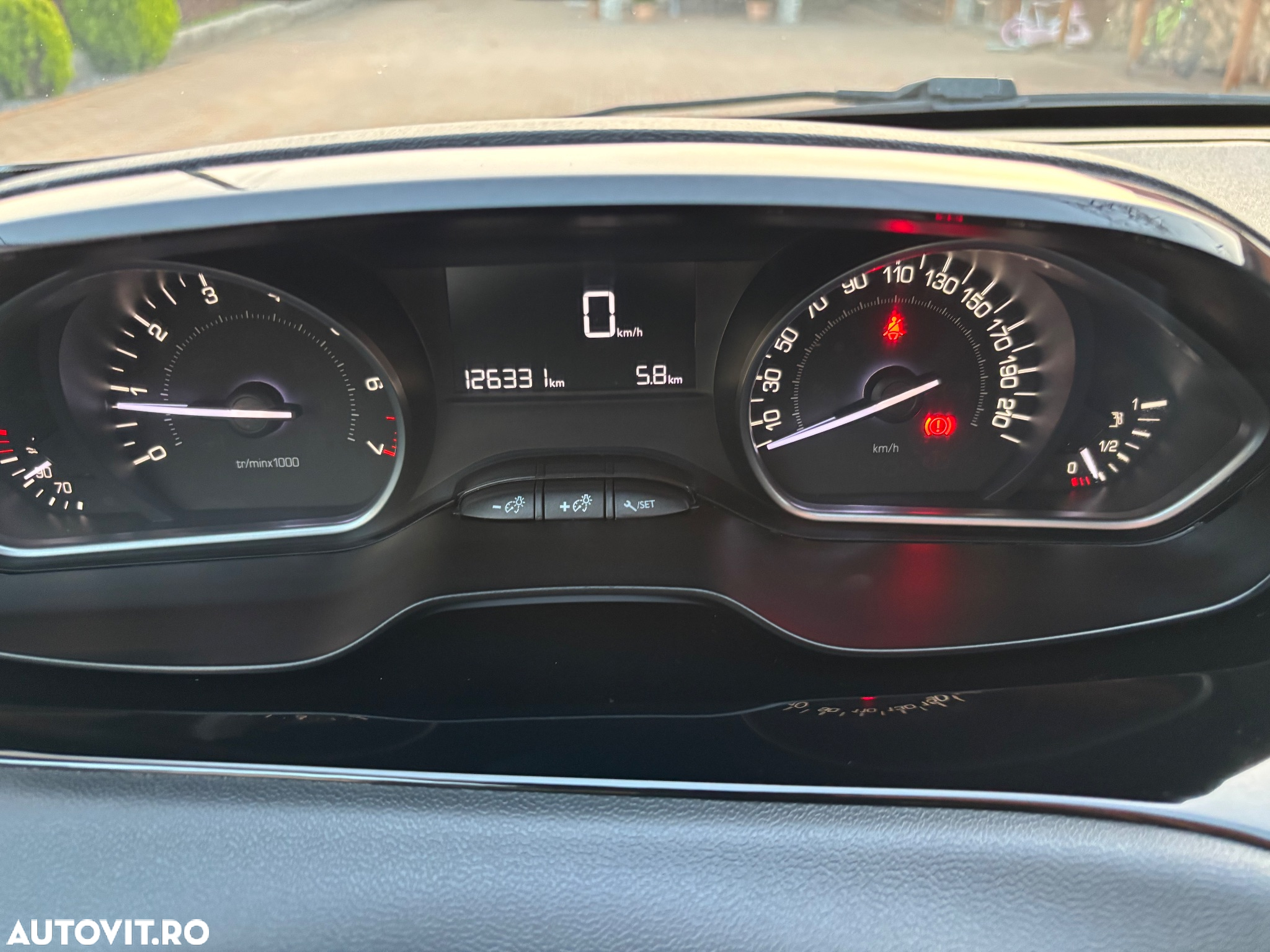 Peugeot 208 1.2 L PureTech Allure - 19