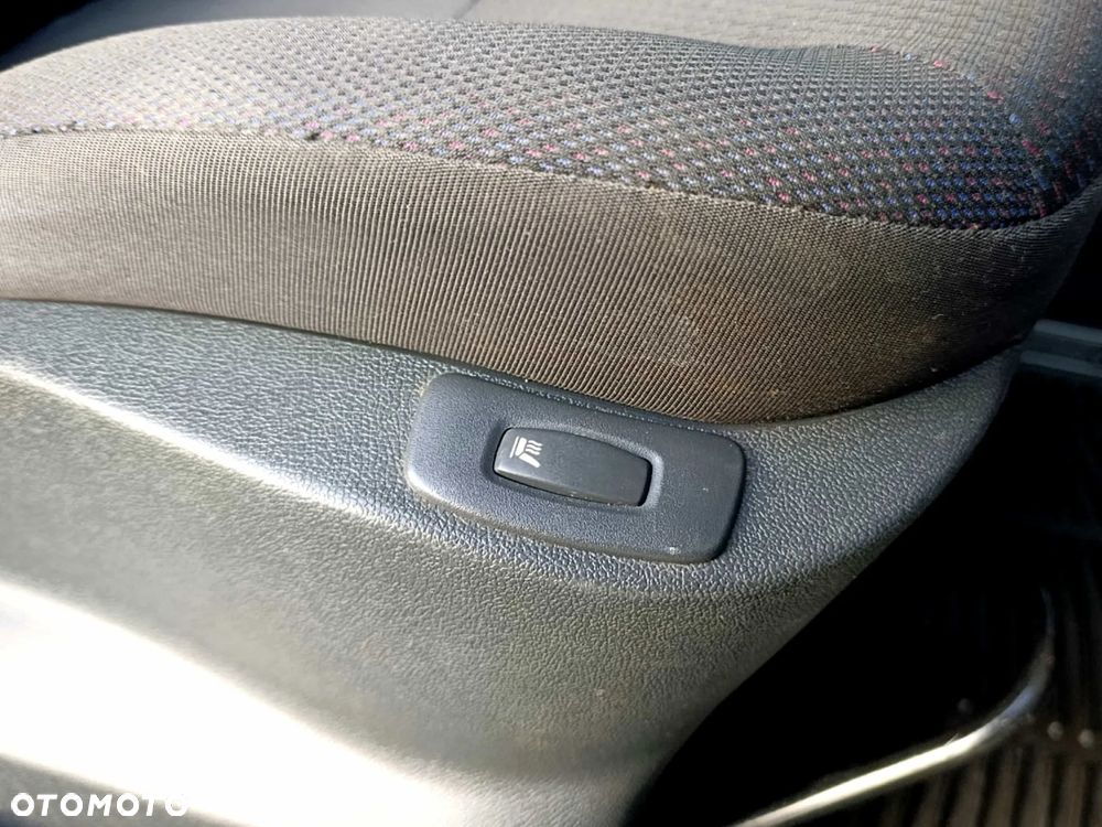 Renault Clio 1.2 16V 75 Dynamique - 10