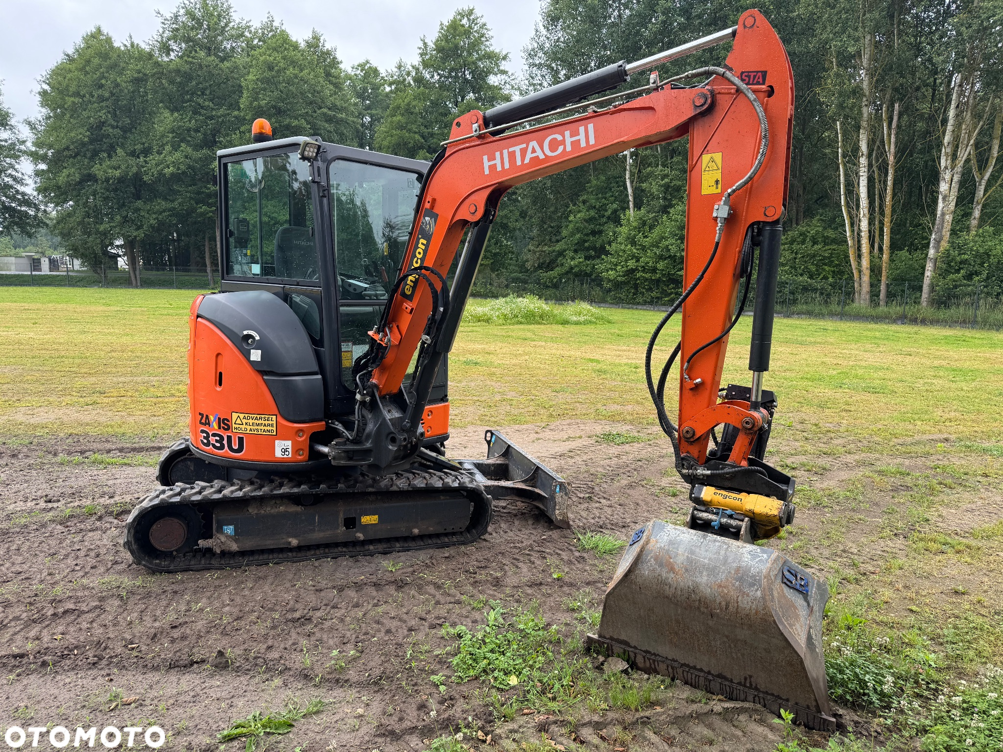 Hitachi ZX33U-5A - 3