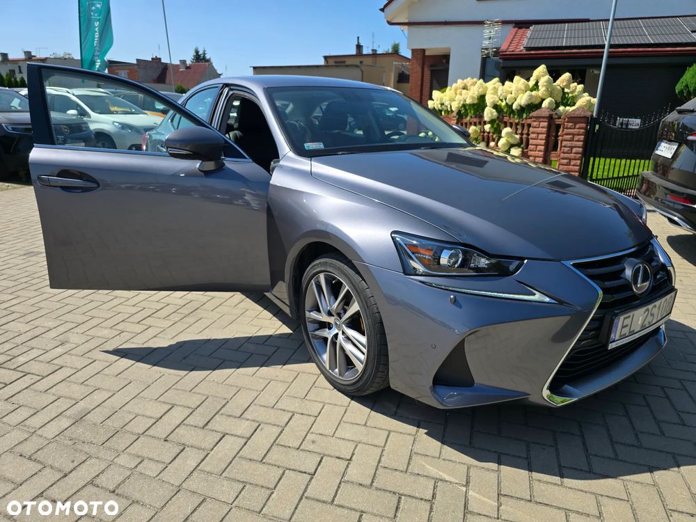 Lexus IS - 20