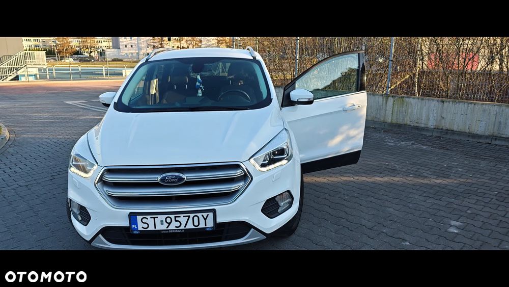 Ford Kuga - 1