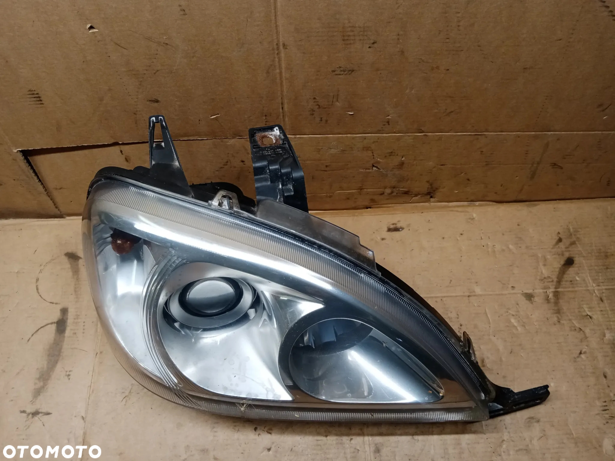 Lampa prawy przód przednia prawa Mercedes ML W163 - 4