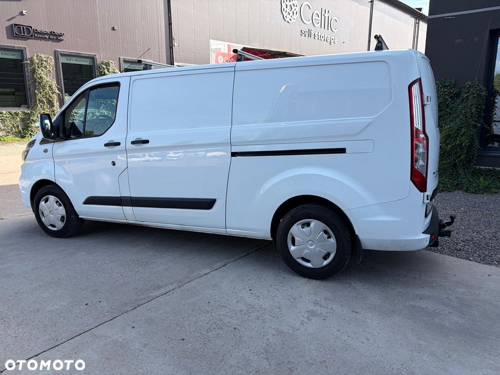 Ford Transit Custom 320 L2H1 Ambiente (bryg.) - 18