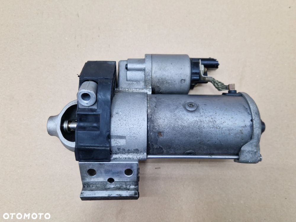 Rozrusznik BMW 3 G20 4 G22 G26 5 G30 7 G11 G12 X3 G01 X4 G02 X5 G05 8671504 5A33FB9 8693977 12418671504 12415A33FB9 - 3