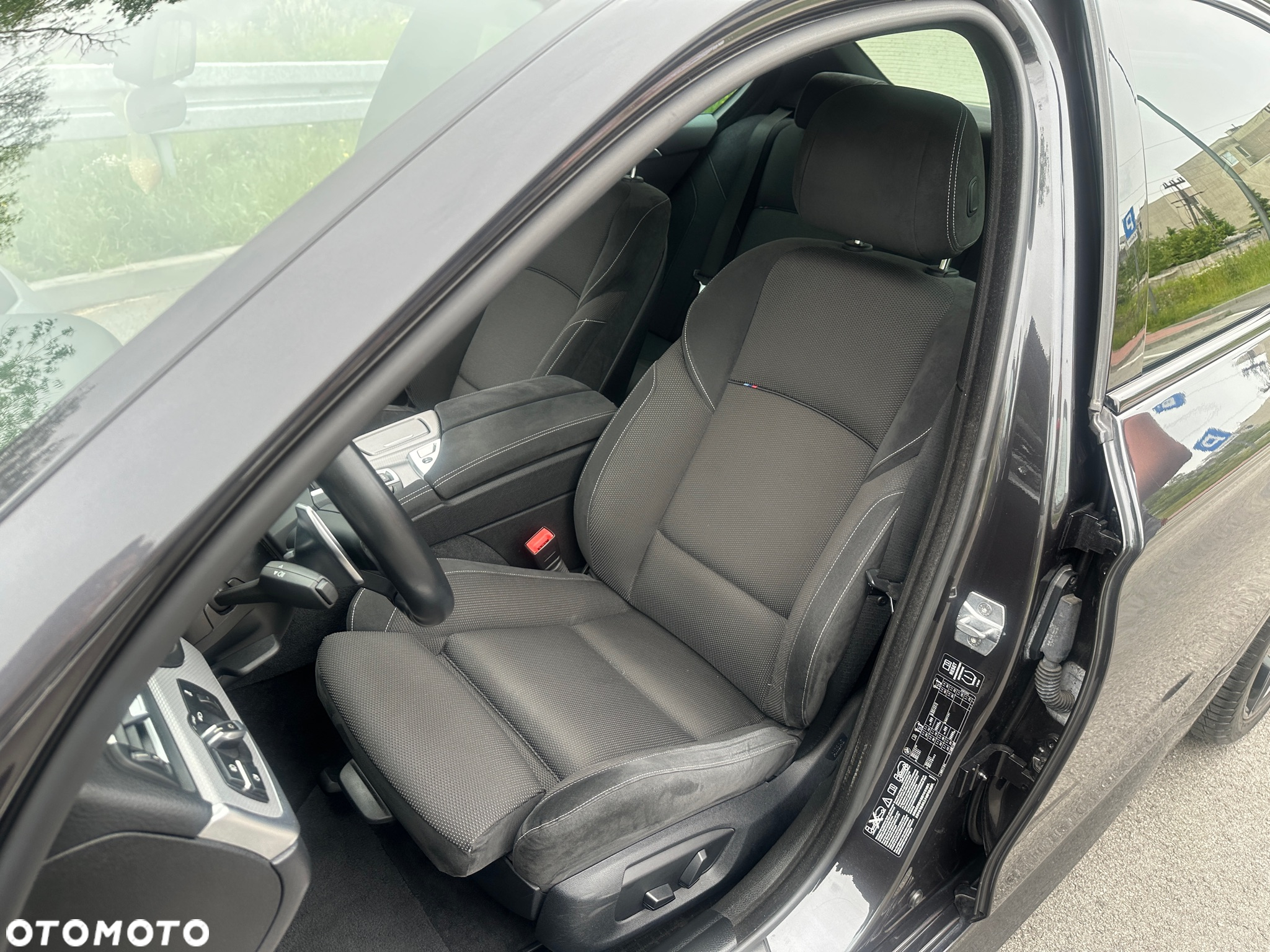 BMW Seria 5 525d xDrive - 14