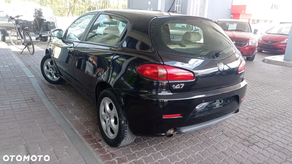 Alfa Romeo 147 1.6 Twin Spark ECO Eleganza - 19