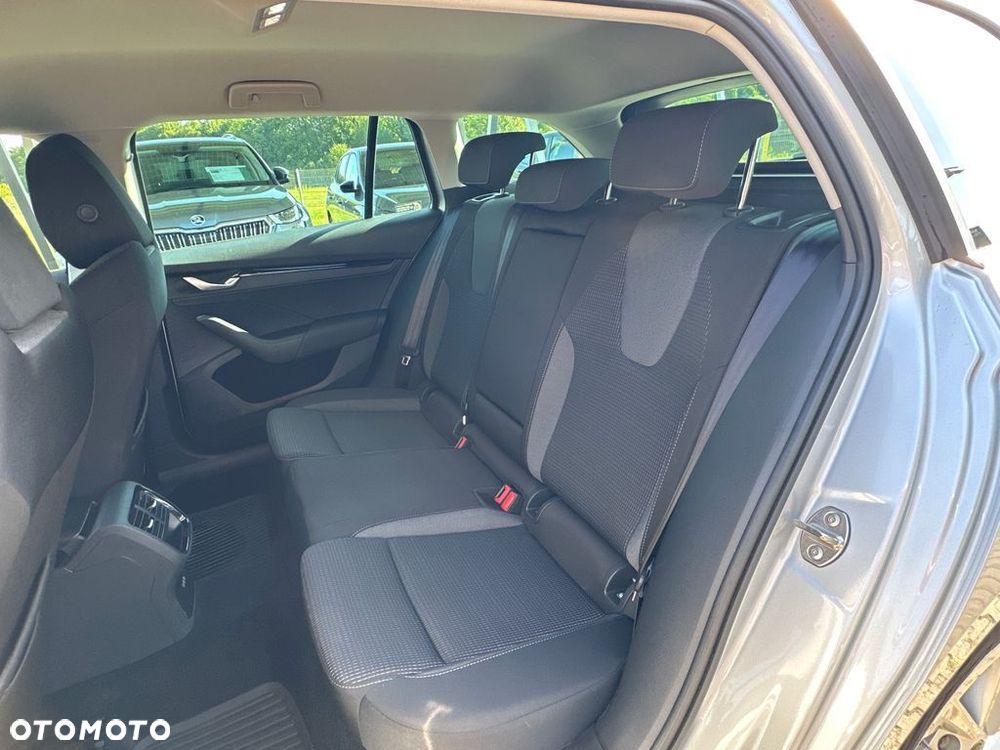 Skoda Octavia 1.5 TSI mHEV Selection DSG - 27