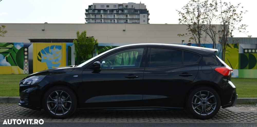 Ford Focus 1.0 EcoBoost Hybrid ST-LINE X - 10