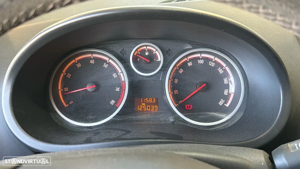 Opel Corsa 1.2 Cosmo - 4