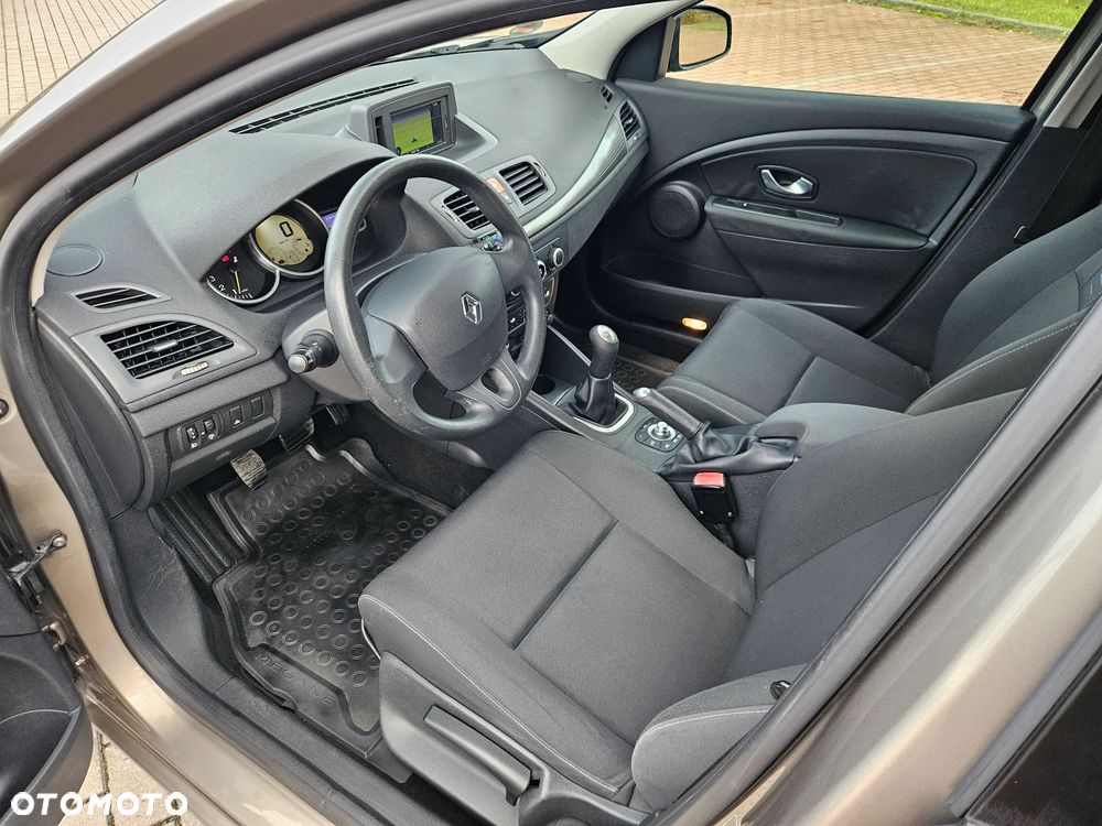 Renault Megane 1.6 Avantage - 8