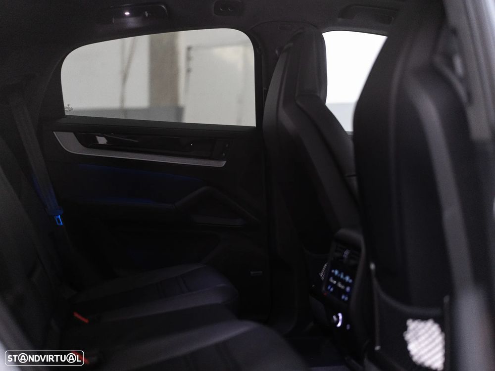 Porsche Cayenne Coupé S E-Hybrid - 33