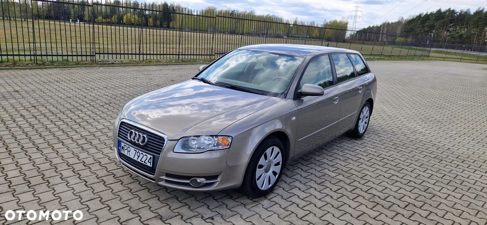 Audi A4 Avant - 1