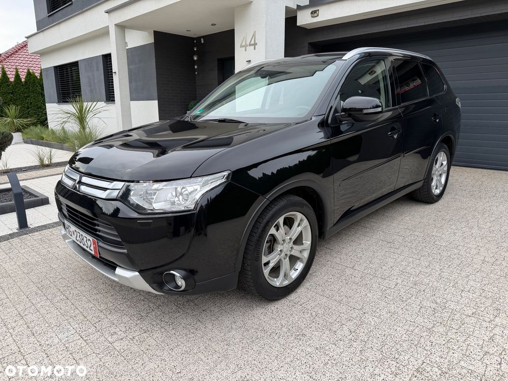 Mitsubishi Outlander 2.0 4WD CVT Diamant Edition+ - 2