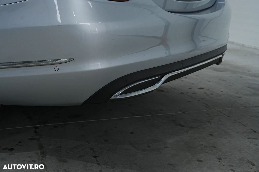 Mercedes-Benz C - 23