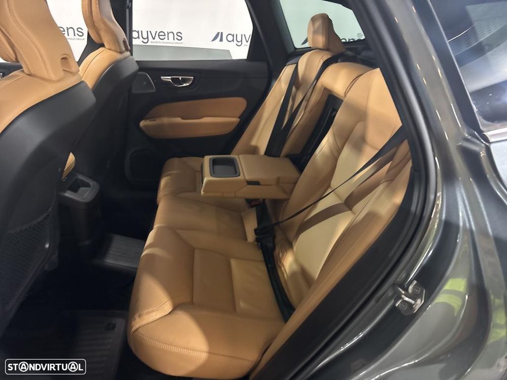 Volvo XC 60 2.0 T8 PHEV Inscription AWD - 8