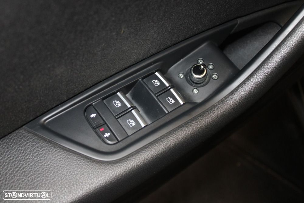 Audi A4 Avant 2.0 TDI S tronic - 28