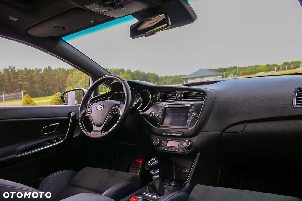 Kia Ceed 1.6 T-GDI GT-Track - 35
