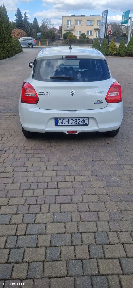 Suzuki Swift 1.2 SHVS Premium Plus - 4